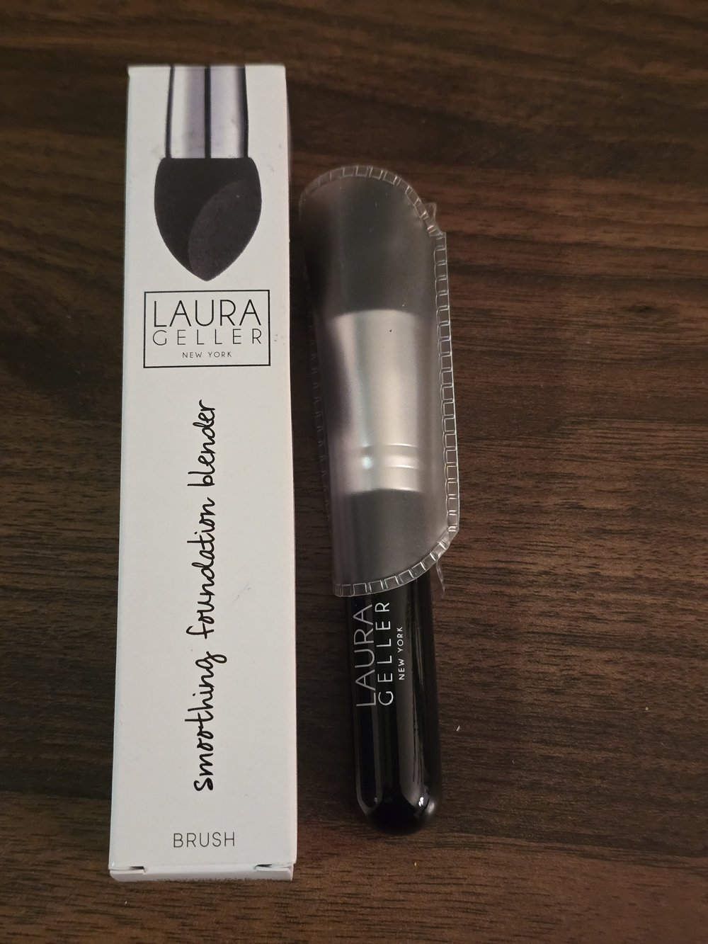 NWT Laura Geller New York Smoothing Foundation Blender Brush